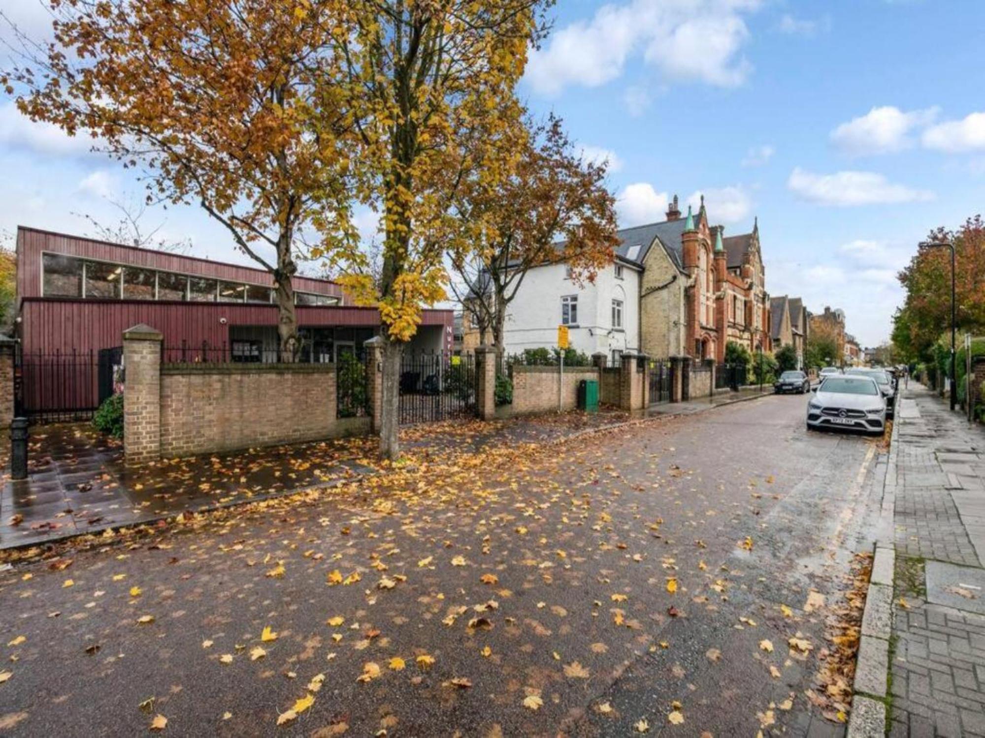 Pass The Keys Ealing Queen Of The Suburbs 2Bd Apartment London Exterior photo